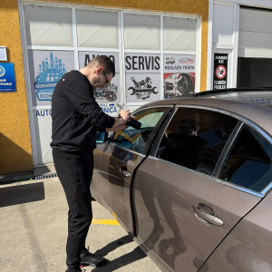 Atest zatamnjenih auto stakala Loznica 9